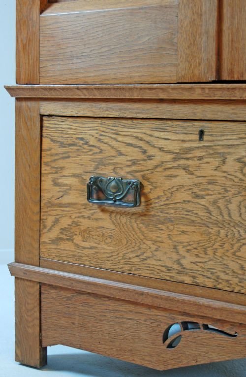 fig 2. Edwardian Oak Wardrobe Linen Press Antique Harris Lebus