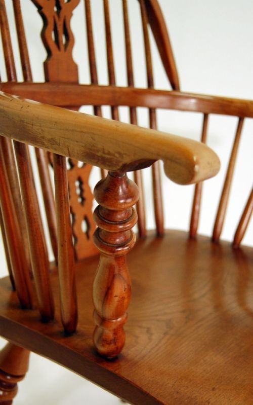 fig 1. Windsor Country Yew Elm Crinoline Stretcher Stick Chair