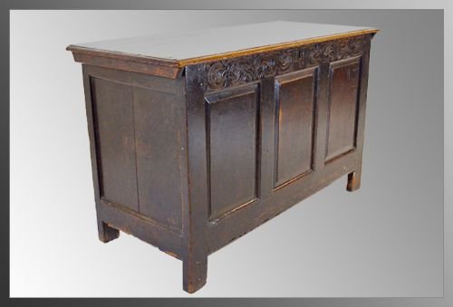 Oak Coffer Chest Trunk Box Antique with Carving C1800
useful Size Oak Coffer Good Condition