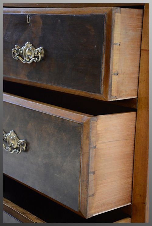 fig 2. Chest of Drawers Antique Walnut Edwardian c1910
Burr Walnut Veneer - Excellent Condition - Useful Size