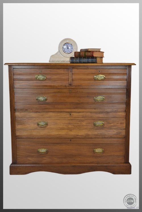 Chest of Drawers Antique Walnut Edwardian C1910
walnut - Excellent Condition - Useful Size Drawers