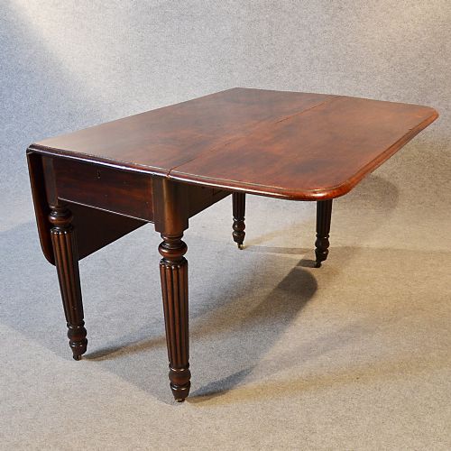 fig 2. Table Antique Regency English Pembroke Dining Mahogany Drop Leaf c1830