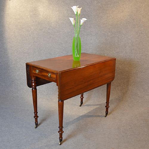 fig 2. Antique Table Pembroke English Regency Mahogany Side Tea Sofa Drop Leaf c1820