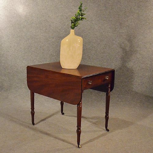 Antique Table Pembroke Drop Leaf Lamp Dining Display Fine English Regency C1830
