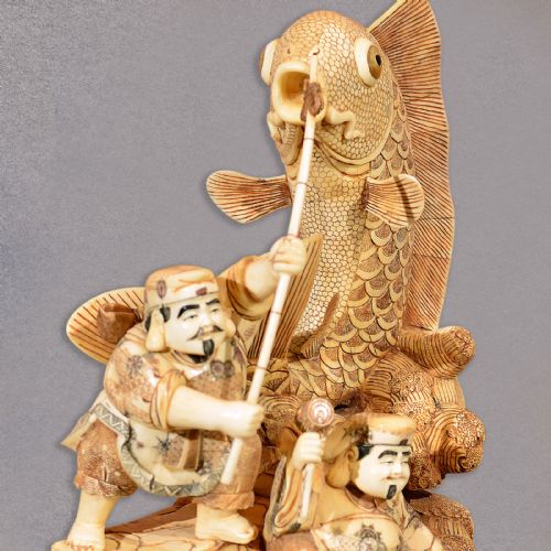 fig 2. Japanese Okimono Figures & Fish Oriental Art Ornament Statue Carving