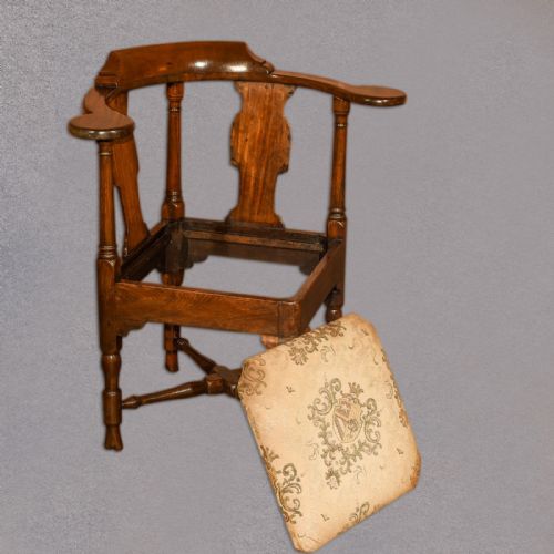 fig 4. Late Georgian Corner Elbow Chair, c.1790