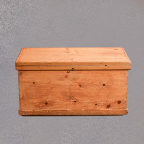 fig 1. Victorian Pine Carriage Travel Trunk, c.1890