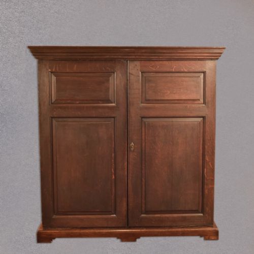 fig 1. Late Georgian English Oak Cupboard, c.1800