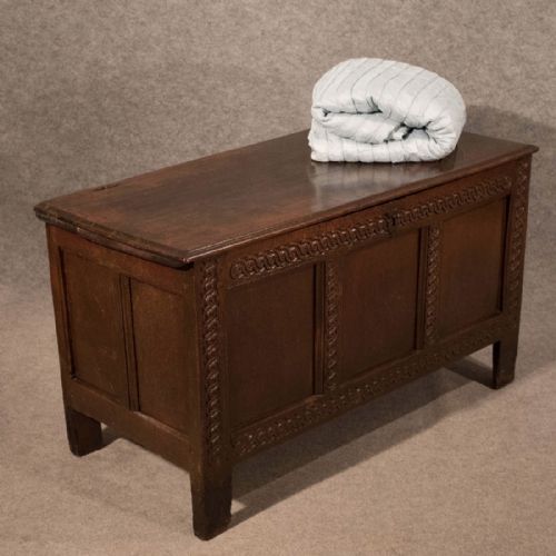 Antique Oak Mid-size Chest Coffer Trunk Box English Early 18th Century C1700