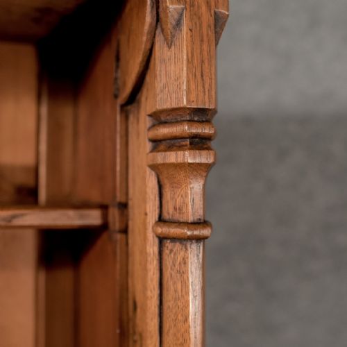 fig 2. Antique Oak Large 6' 6