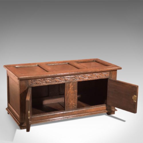 fig 3. 18th Century Antique Coffer, English Oak Furniture