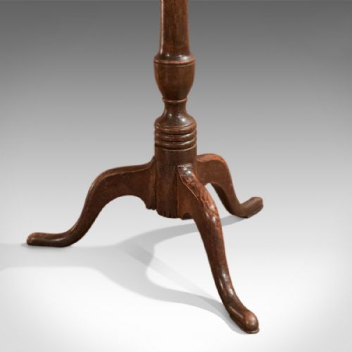 fig 2. Georgian Antique Wine Table in Oak, c1800