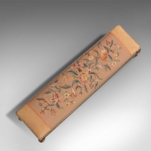 fig 3. 19th Century Antique Foot Stool, Victorian Carriage c.1880