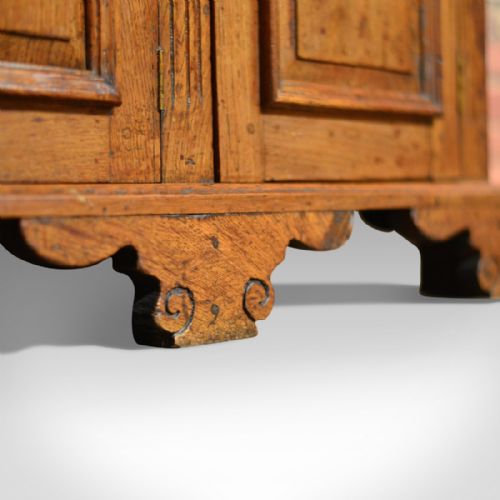 fig 4. Antique Breakfront Sideboard, Victorian Buffet Cupboard