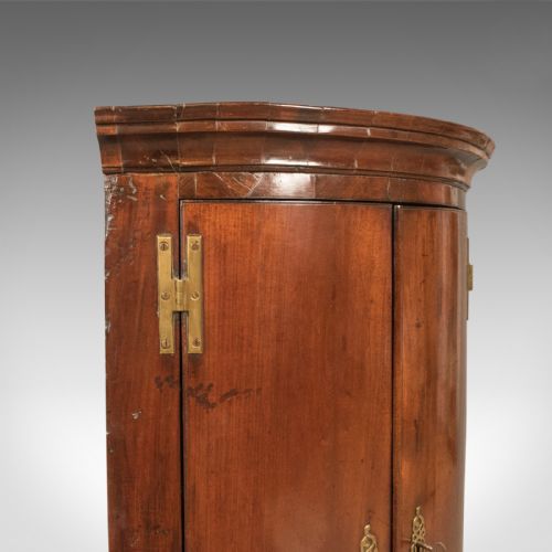 fig 2. Bow Fronted Antique Corner Cabinet, Georgian c.1725