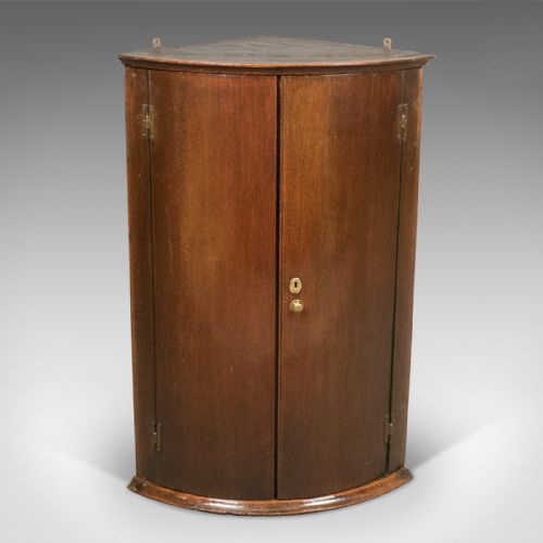 fig 2. Georgian Antique Bow Fronted Corner Cabinet in Mahogany 18th century c.1780