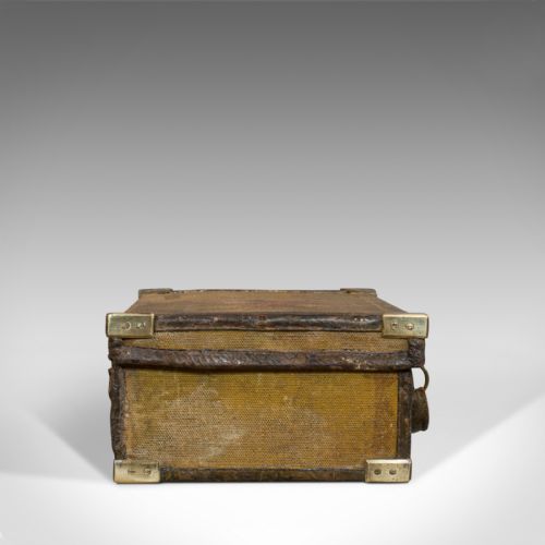 fig 2. Antique Cartridge Case, English, Sporting Trunk, WT Hancock, London, Victorian