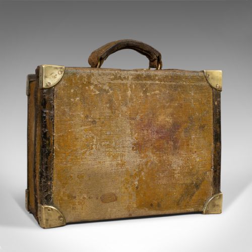 fig 3. Antique Cartridge Case, English, Sporting Trunk, WT Hancock, London, Victorian