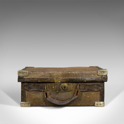 fig 5. Antique Cartridge Case, English, Sporting Trunk, WT Hancock, London, Victorian