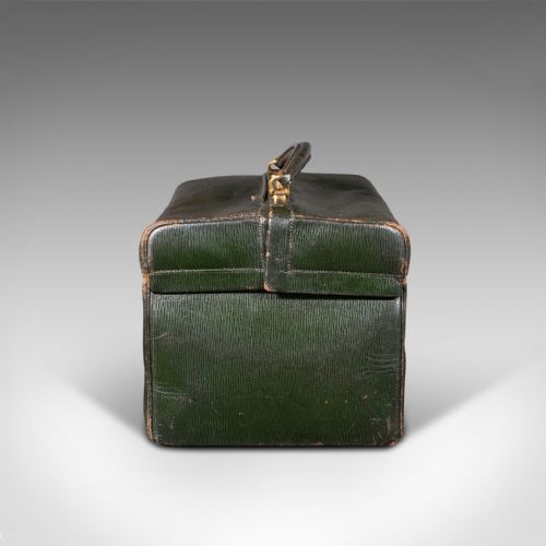 fig 4. Antique Toiletry Case, English, Leather, Vanity Bag, Harrods, London, Edwardian