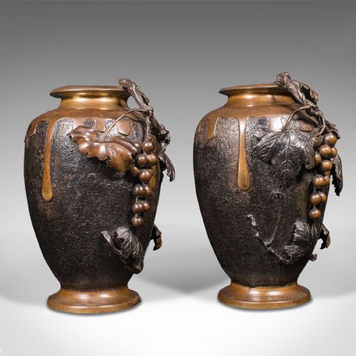 LARGE PAIR OF ANTIQUE DECORATIVE VASES JAPANESE BRONZE AMPHORA VICTORIAN - ADDITIONAL PHOTO 2