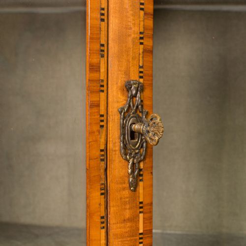 ANTIQUE SHOWCASE CORNER CABINET DUTCH SATINWOOD DISPLAY CASE VICTORIAN 1880 - ADDITIONAL PHOTO 6