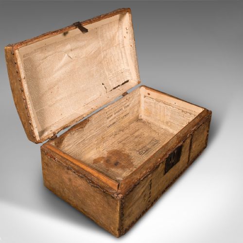 SMALL ANTIQUE DOME TOP CHEST SPANISH LEATHER DECORATIVE TRUNK GEORGIAN 1750 - ADDITIONAL PHOTO 7