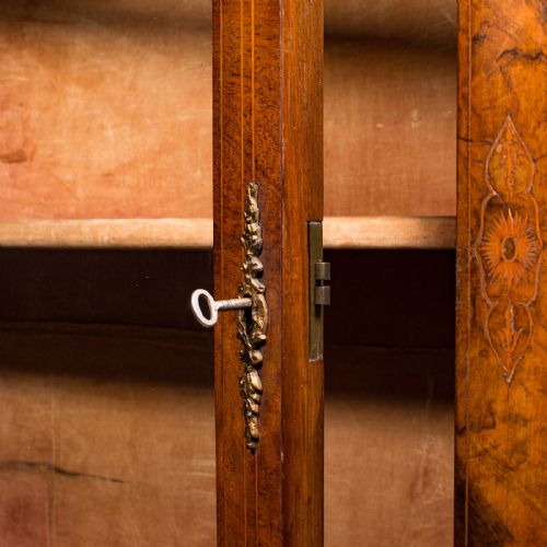 ANTIQUE PIER CABINET ENGLISH WALNUT BOXWOOD INLAY DISPLAY CUPBOARD REGENCY - ADDITIONAL PHOTO 10