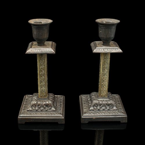 PAIR OF ANTIQUE AESTHETIC PERIOD CANDLESTICKS ENGLISH BRASS STAND VICTORIAN - ADDITIONAL PHOTO 1