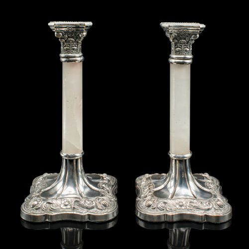 PAIR OF ANTIQUE MANTLEPIECE CANDLESTICKS ENGLISH SILVER PLATE VICTORIAN 1900 - ADDITIONAL PHOTO 1
