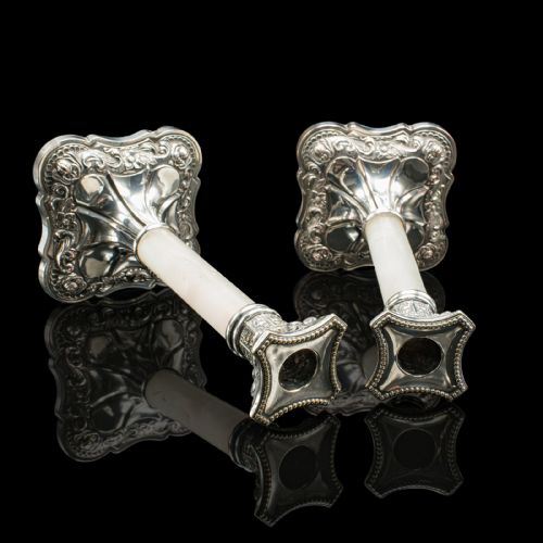 PAIR OF ANTIQUE MANTLEPIECE CANDLESTICKS ENGLISH SILVER PLATE VICTORIAN 1900 - ADDITIONAL PHOTO 6