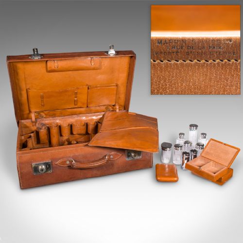 ANTIQUE GENTLEMAN'S VALET SUITCASE ENGLISH LEATHER FITTED INTERIOR C1920 - ADDITIONAL PHOTO 2