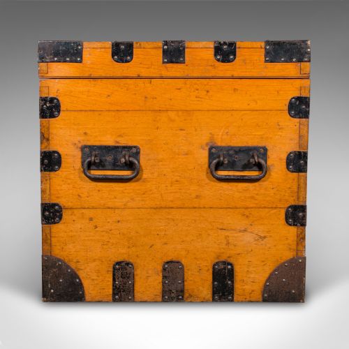 LARGE ANTIQUE STORAGE TRUNK ENGLISH OAK IRON BOUND SILVER CHEST VICTORIAN - ADDITIONAL PHOTO 5