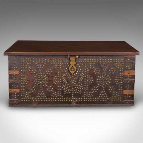 ANTIQUE STUDDED ZANZIBAR CHEST AFRICAN CARRIAGE TRUNK VICTORIAN CIRCA 1850 - ADDITIONAL PHOTO 1