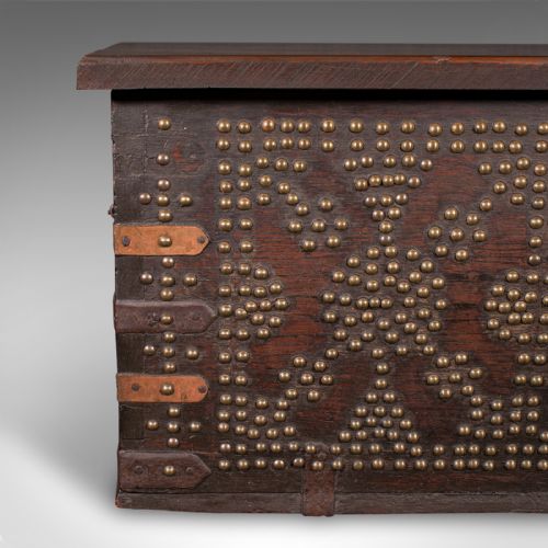 ANTIQUE STUDDED ZANZIBAR CHEST AFRICAN CARRIAGE TRUNK VICTORIAN CIRCA 1850 - ADDITIONAL PHOTO 9