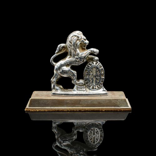 SMALL ANTIQUE LION PAPERWEIGHT ENGLISH ANIMAL FIGURE PATRIOTIC GRILLE MASCOT - ADDITIONAL PHOTO 3