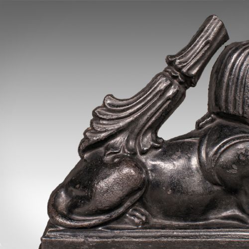 ANTIQUE EGYPTIAN REVIVAL DOORSTOP ENGLISH CAST IRON SPHINX REGENCY CIRCA 1830 - ADDITIONAL PHOTO 8