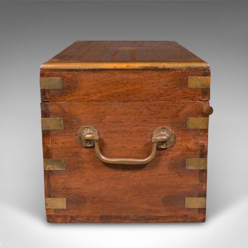 SMALL ANTIQUE DISPLAY CHEST INDIAN TEAK MINIATURE CAMPAIGN TRUNK VICTORIAN - ADDITIONAL PHOTO 3