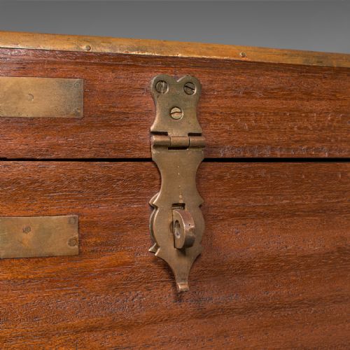 SMALL ANTIQUE DISPLAY CHEST INDIAN TEAK MINIATURE CAMPAIGN TRUNK VICTORIAN - ADDITIONAL PHOTO 9