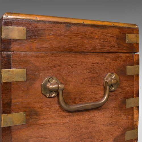 SMALL ANTIQUE DISPLAY CHEST INDIAN TEAK MINIATURE CAMPAIGN TRUNK VICTORIAN - ADDITIONAL PHOTO 10
