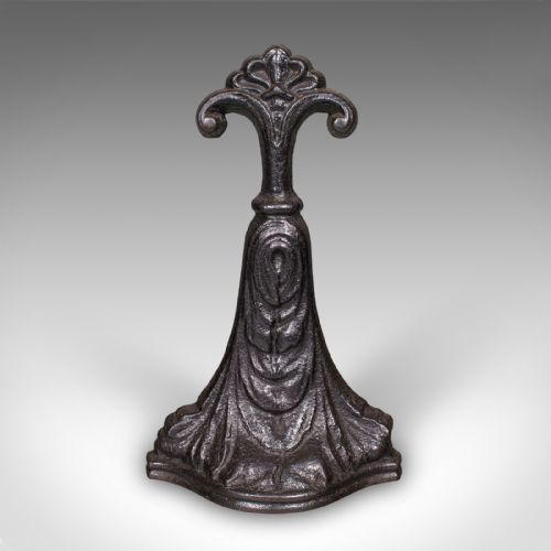 ANTIQUE DOOR PORTER ENGLISH CAST IRON DOORSTOP KEEPER VICTORIAN CIRCA 1860 - ADDITIONAL PHOTO 1