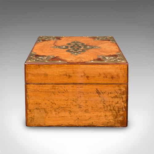 ANTIQUE GOTHIC REVIVAL SEWING CASE SCOTTISH WALNUT BRASS WORKBOX VICTORIAN - ADDITIONAL PHOTO 4