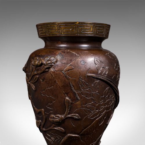 PAIR OF ANTIQUE DECORATIVE MEIJI VASES JAPANESE BRONZE BOUQUET POT VICTORIAN - ADDITIONAL PHOTO 3