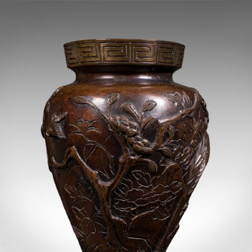 PAIR OF ANTIQUE DECORATIVE MEIJI VASES JAPANESE BRONZE BOUQUET POT VICTORIAN - ADDITIONAL PHOTO 6
