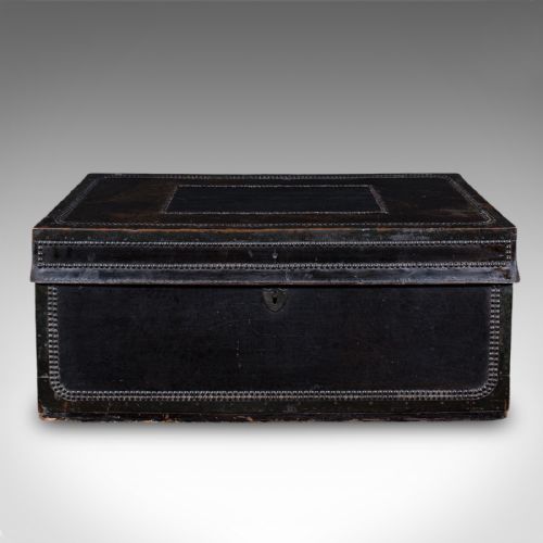 ANTIQUE WINDSOR TRUNK ENGLISH LEATHER CAMPHORWOOD CHEST HIGH VICTORIAN 1870 - ADDITIONAL PHOTO 2