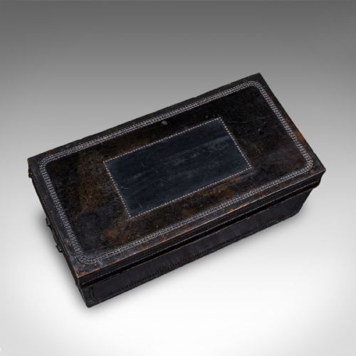 ANTIQUE WINDSOR TRUNK ENGLISH LEATHER CAMPHORWOOD CHEST HIGH VICTORIAN 1870 - ADDITIONAL PHOTO 6
