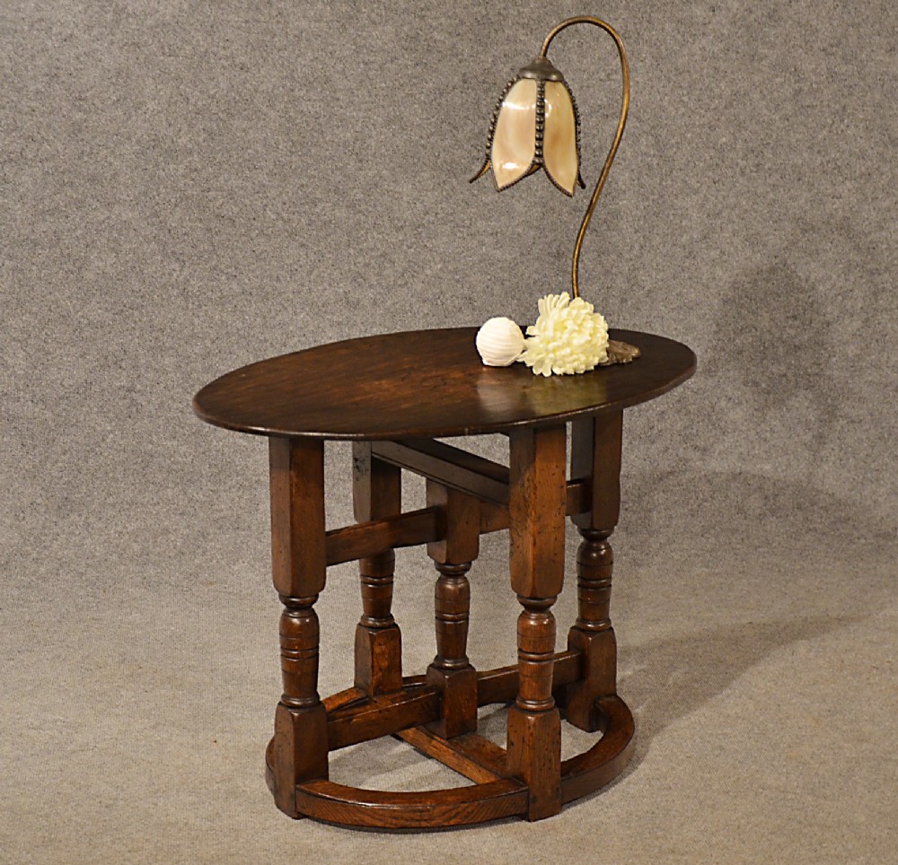 Antique Oval Table Lamp Occasional Sofa Side Victorian English Solid Oak c1850