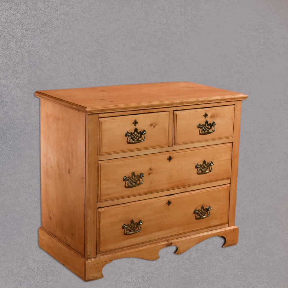 Victorian Pine Chest of Drawers, c.1900