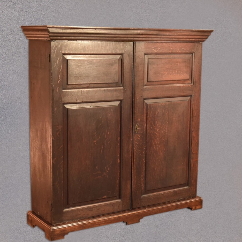 Late Georgian English Oak Cupboard, c.1800