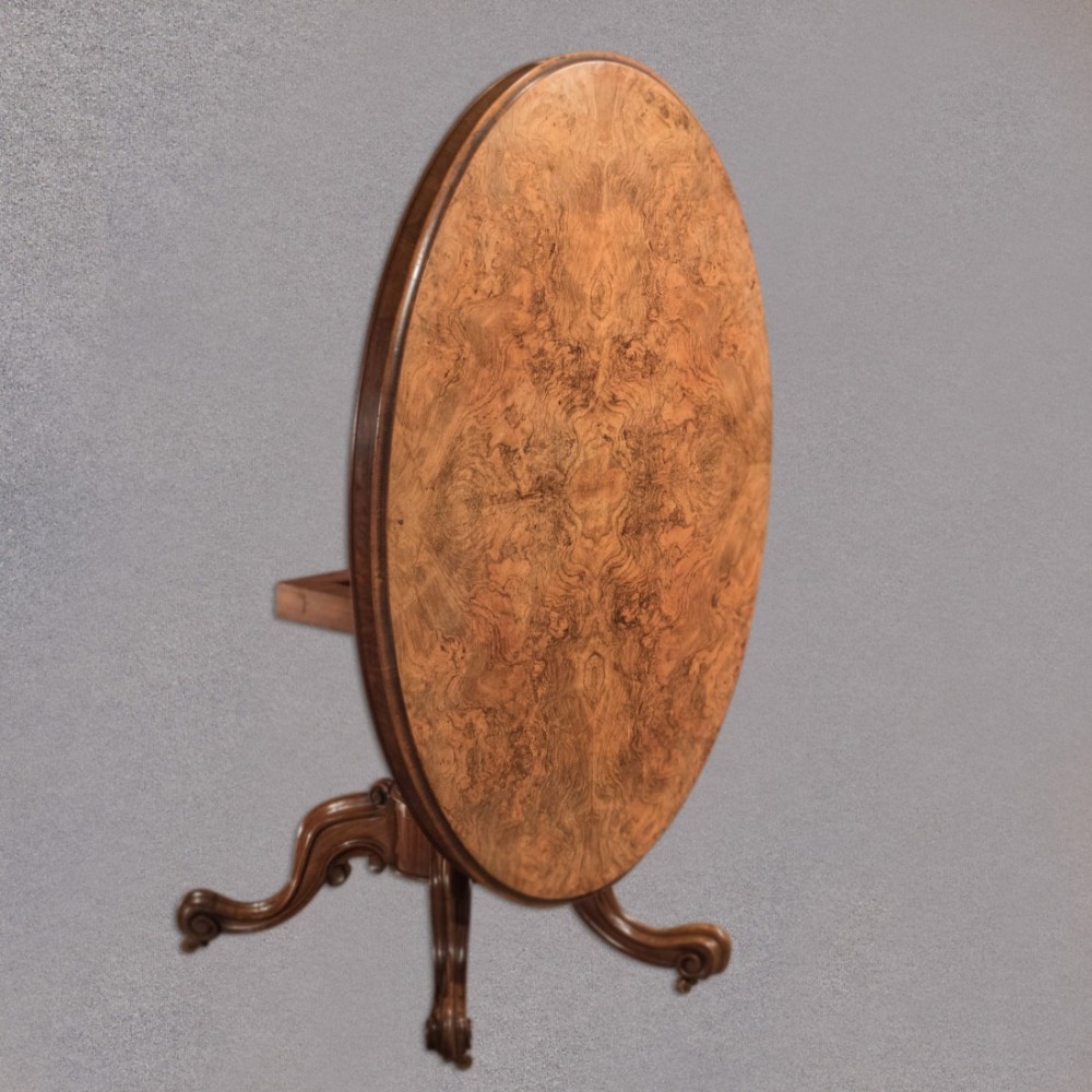 Antique Breakfast Oval Loo Table, Victorian Burr Walnut 4-6 seater, c.1850-60
